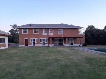 Casa en venta en Venta, amplia y acogedora casa, en condominio el tanguito!, Calera de Tango - 5 dormitorios, 4 baños