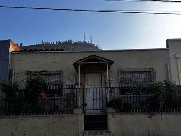 Casa en venta en Avenida México 825, Recoleta, Región Metropolitana de Santiago 8420000, Chile, Recoleta - 3 dormitorios, 2 baños