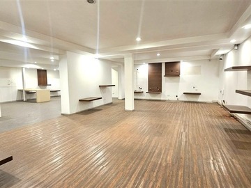 Local Comercial en arriendo mensual en Av Vitacura 5700, Vitacura - 10 baños