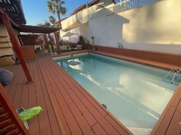 Casa en arriendo mensual en Arriendo Casa en Condominio de Peñalolen - 6 dormitorios, 5 baños