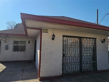 Casa en venta en Frente a Arauco Express, Maipú - 5 dormitorios, 3 baños
