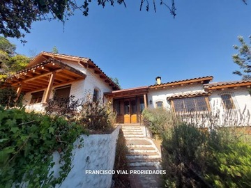 Casa en venta en Vende - camino de la colina, Lo Barnechea - 5 dormitorios, 4 baños