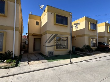 Casa en arriendo mensual en Condominio Doña Hortensia, Villa Alemana - 3 dormitorios, 2 baños