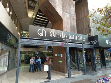 Local Comercial en venta en Moneda 772, Santiago, Región Metropolitana de Santiago 8320000, Chile, Santiago