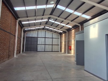 Bodega en arriendo mensual en Nuevo Galpón Industrial, 1 Oficina, 3 Baños, 3 Est.