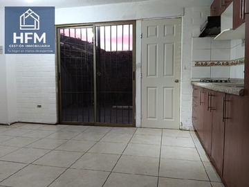 Casa en arriendo mensual en Cardenal Oviedo, Puente Alto - 3 dormitorios, 2 baños