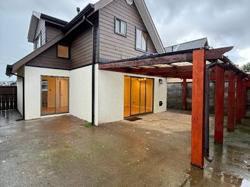 Casa en venta en Casa 100 Por Ciento Remodelada Lomas de San Andres Concepción - 3 dormitorios, 2 baños