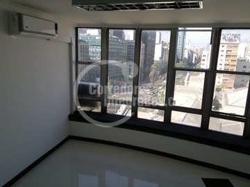 Oficina en venta en Av. Alameda/ San Diego, Santiago - 3 dormitorios, 3 baños