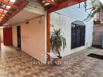 Casa en venta en A pasos de liceo industrial (100588), Rancagua - 3 dormitorios, 1 baño