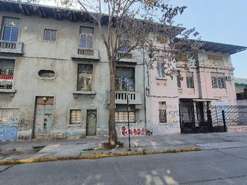 Casa en venta en Barrio Brasil / Yungay (160106), Santiago - 12 dormitorios, 4 baños