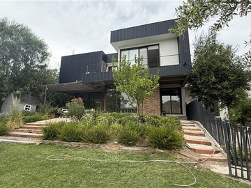 Venta / Casa / Colina