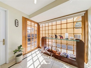 Casa en venta en San Carlos de Apoquindo, Las Condes - 4 dormitorios, 4 baños
