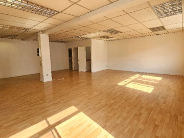 Oficina en arriendo mensual en Oportunidad! Se entrega recien pintada! (178242), Santiago - 2 baños