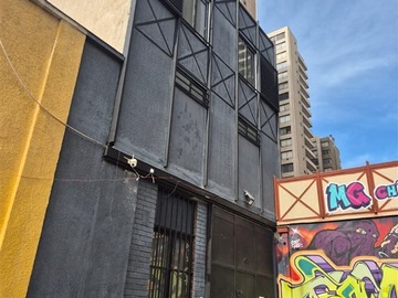 Oficina en venta en Fray Andresito 40, Santiago - 2 dormitorios, 3 baños