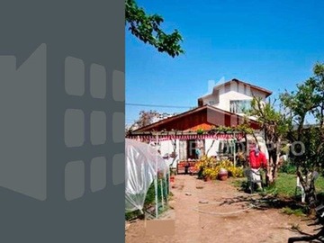 Casa en venta en Casa de 4d+2b+sala de estudios+bodega cerca a m. La cisterna, La Cisterna - 4 dormitorios, 2 baños
