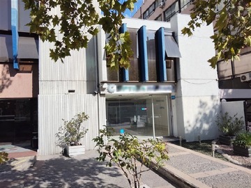 Local Comercial en arriendo mensual en Avenida El Bosque / Don Carlos, Las Condes - 2 baños