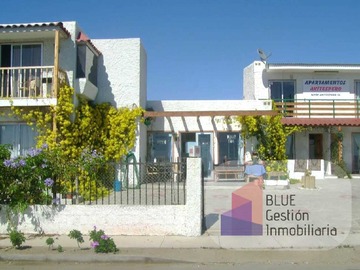Casa en venta en Casa con múltiples espacios en Guanaqueros (144843), Coquimbo - 9 dormitorios, 7 baños