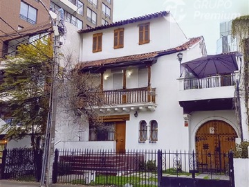 Oficina en venta en Oficina premium lista para operar con capacidad para 30 puestos de trabajo y 7 estacionamientos, Providencia - 6 dormitorios, 5 baños