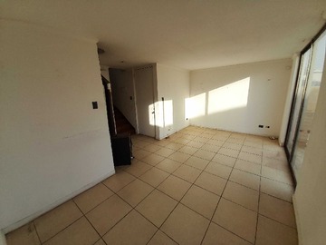 Casa en venta en A Pasos del Troncal Urbano y del Comercio (174184), Villa Alemana - 3 dormitorios, 2 baños