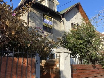Casa en venta en Seminario metro irarrazaval, Ñuñoa - 4 dormitorios, 2 baños
