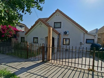 Casa en arriendo mensual en Azucena del Campo Pte., La Florida - 3 dormitorios, 3 baños