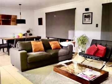 Casa en arriendo mensual en Martín Rivas / Alcalde Castillo Velasco, La Reina - 3 dormitorios, 3 baños
