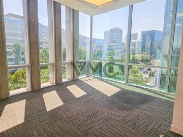Oficina en arriendo mensual en Av. Las Condes 10912, Las Condes - 8 dormitorios, 7 baños