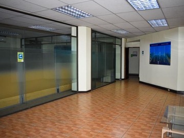 Oficina en arriendo mensual en Avda. Bernardo O'higgins - Arturo Prat, Santiago - 5 baños