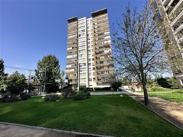 Departamento en venta en Amplio y comodo departameto semi amobado en arriendo 3 dormitorios 2 baños bodega estacionamiento, Huechuraba - 3 dormitorios, 2 baños