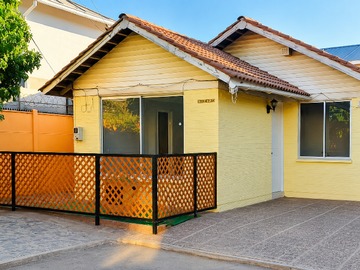 Casa en venta en Se Vende Hermosa Propiedad en Lomas de Eyzaguirre - 3 dormitorios, 1 baño
