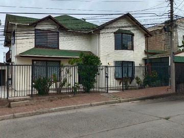 Casa en venta en Se Vende Casa Grande con Excelente Oportunidad en San Antonio - 8 dormitorios, 6 baños