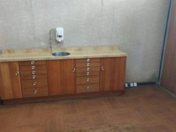 Oficina en venta en Edificio Libertadores Av Pedro Montt / Calle Freire, Valparaíso - 2 dormitorios, 1 baño