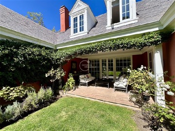 Casa en venta en Pedro Lira Urquieta, Lo Barnechea - 6 dormitorios, 5 baños