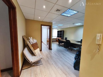 Oficina en arriendo mensual en 15 norte con Libertad, Viña del Mar - 2 dormitorios, 2 baños