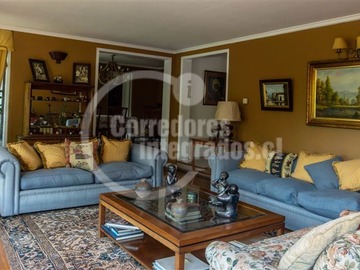 Casa en venta en Camino de michai, Lo Barnechea - 5 dormitorios, 4 baños