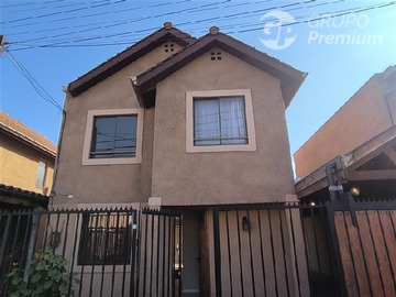 Casa en arriendo mensual en Valles del bosque, Maipú - 3 dormitorios, 3 baños