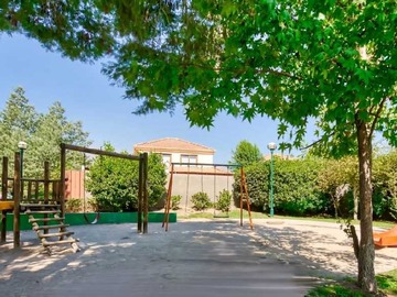 Casa en venta en Aprovecha esta inversión (63261), Peñalolén - 4 dormitorios, 4 baños