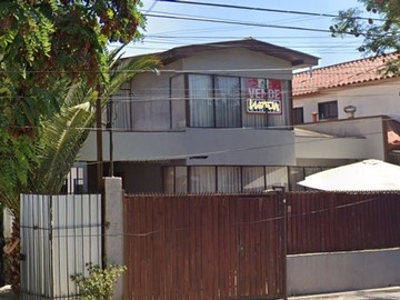 Casa en venta en Acogedora Casa en el Centro de Quilpué - 3 dormitorios, 2 baños