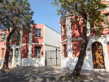 Casa en venta en propiedad en venta (68135), Santiago - 6 dormitorios, 2 baños