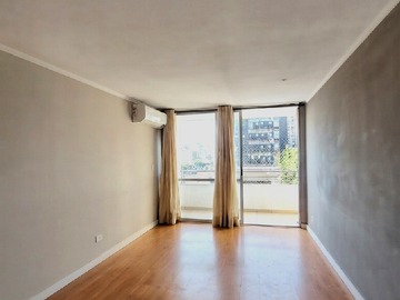 Departamento en arriendo mensual en Amplio Depto 3 Dormitorios, 2 Baños, Cocina Más Estacionamiento - 3 dormitorios, 2 baños