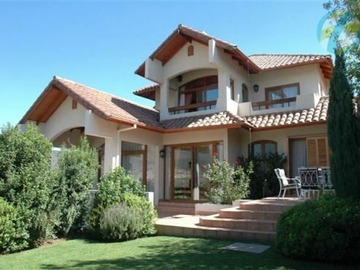 Casa en venta en Colina la gloria, Las Condes - 7 dormitorios, 5 baños