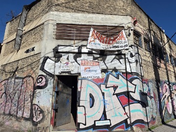 Bodega en arriendo mensual en Exposición, Santiago - 1 dormitorio, 2 baños