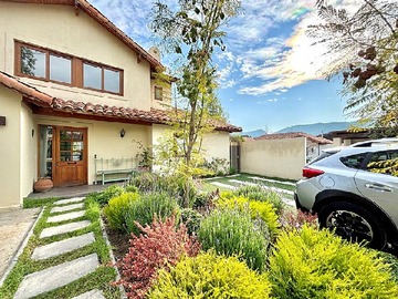 Casa en venta en Condominio los maderos, Colina - 3 dormitorios, 3 baños