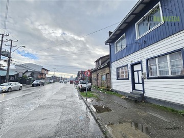 Local Comercial en arriendo mensual en Avenida Regimiento, Puerto Montt - 2 baños