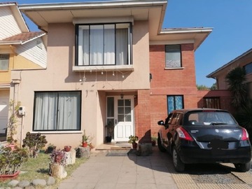 Casa en arriendo mensual en Ciudad satélite maipu, Maipú - 4 dormitorios, 3 baños