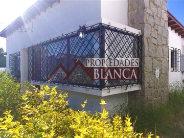 Casa en venta en Quilpué, Quilpué - 5 dormitorios, 2 baños