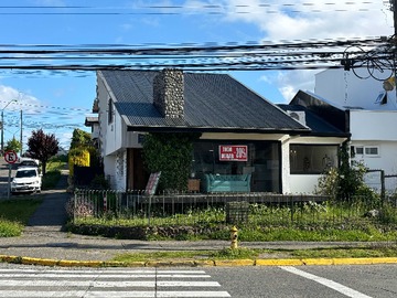 Local Comercial en arriendo mensual en Oportunidad gran vitrina en calle regimiento (63645), Puerto Montt - 3 baños