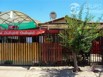 Casa en arriendo mensual en Av. Aeropuerto, Pj. Dr. H. Alessandri, Lo Errázuriz, Fernández Albano, Cerr. RM, Cerrillos - 3 dormitorios, 2 baños