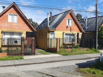 Casa en venta en Pasaje El Tranque, Puerto Montt - 3 dormitorios, 2 baños