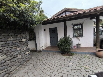 Casa en venta en Alto las Condes, Las Condes - 4 dormitorios, 3 baños